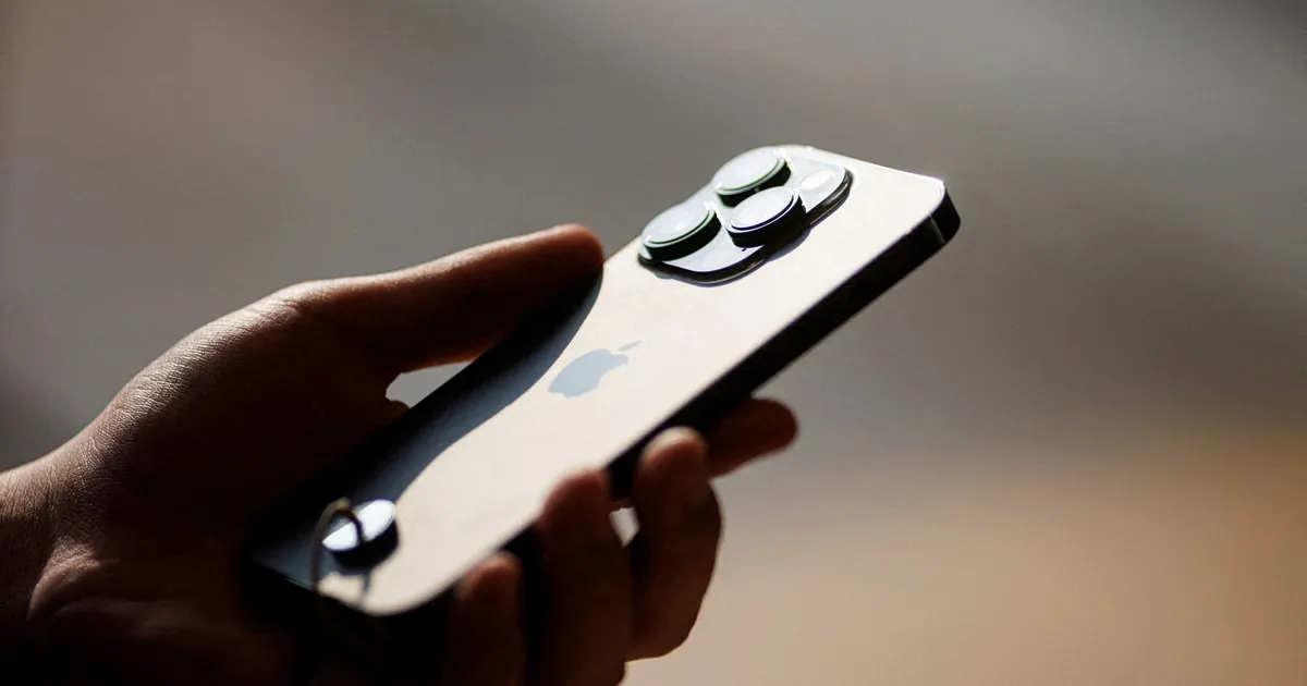 Η Apple αποκαλύπτει αύριο το πρώτο αναδιπλούμενο iPhone