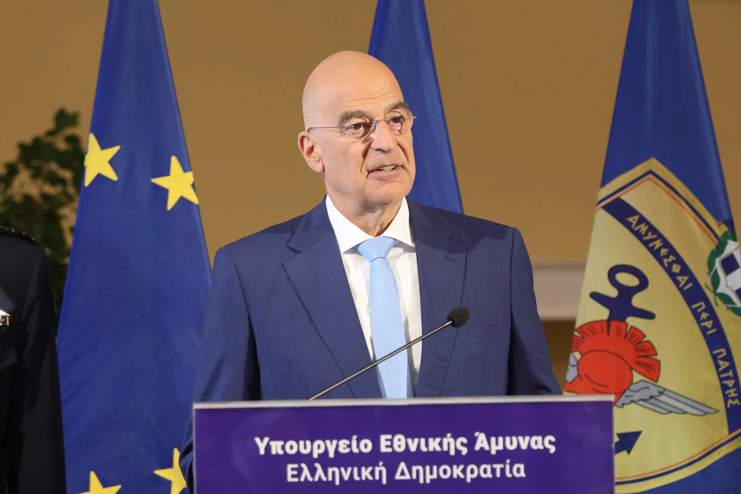 Ο υπουργός Νίκος Δένδιας τιμά τη Γενοκτονία Μικράς Ασίας