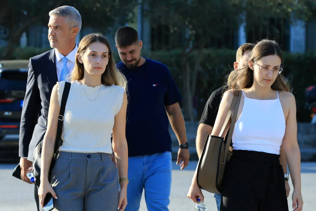 Δικαστική αίθουσα στη δίκη για τα Τέμπη στη Λάρισα