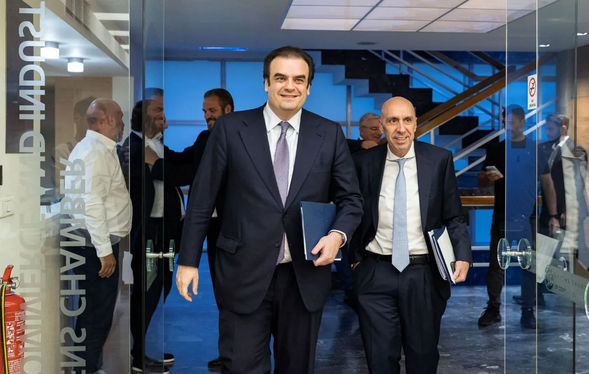 Ο Κυριάκος Πιερρακάκης στη συνεδρίαση του ΕΒΕΑ
