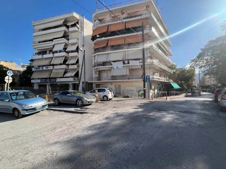 Αστυνομικό αυτοκίνητο στον τόπο σύλληψης στην Καλαμάτα