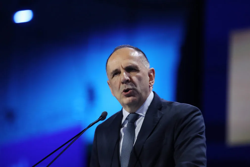 Ο υπουργός Εξωτερικών Γιώργος Γεραπετρίτης σε συνέντευξη