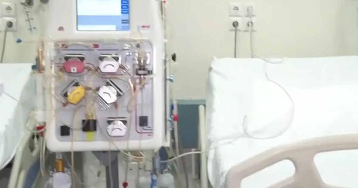 Γιατρός εξηγεί τη διαδικασία πλασμαφαίρεσης σε ΜΕΘ