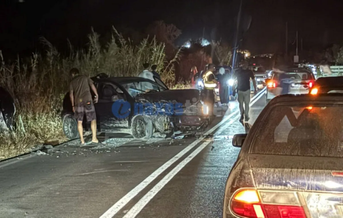 Τροχαίο δυστύχημα με ασθενοφόρο και αστυνομία στη Νάξο