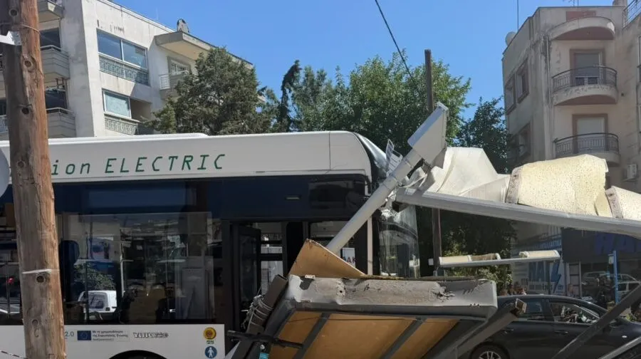 Θεσσαλονίκη: Σοκαριστικό βίντεο από σύγκρουση λεωφορείων
