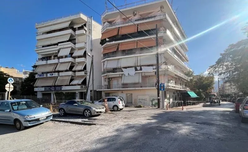 Αστυνομικό αυτοκίνητο στον τόπο σύλληψης στην Καλαμάτα