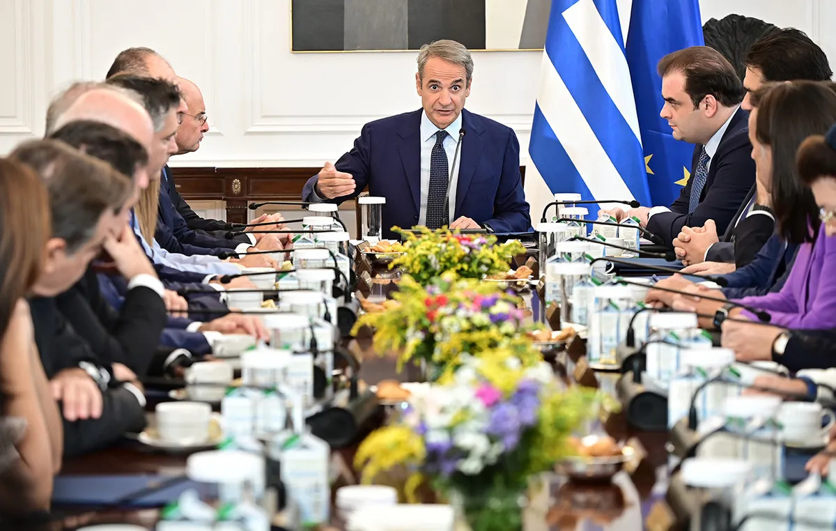 Ο Μητσοτάκης ανακοινώνει τη ρύθμιση 120 δόσεων