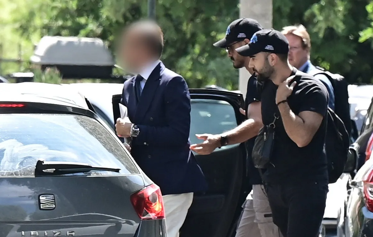 Ο Γιώργος Μαζωνάκης σε παλιά συναυλιακή εμφάνιση