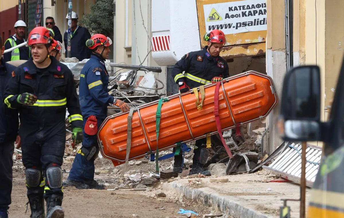 Κατεστραμμένο κτίριο μετά την έκρηξη στην Πλάκα