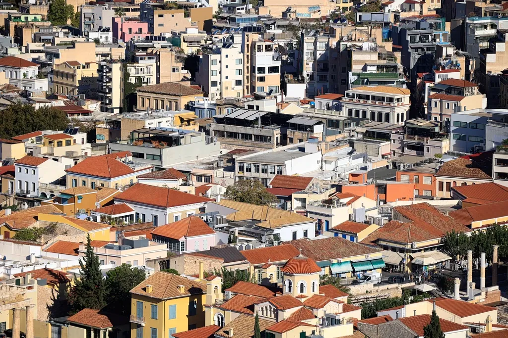 ΟΛΠ Α.Ε. λιμάνι Πειραιά πλοία εμπορευματοκιβώτια