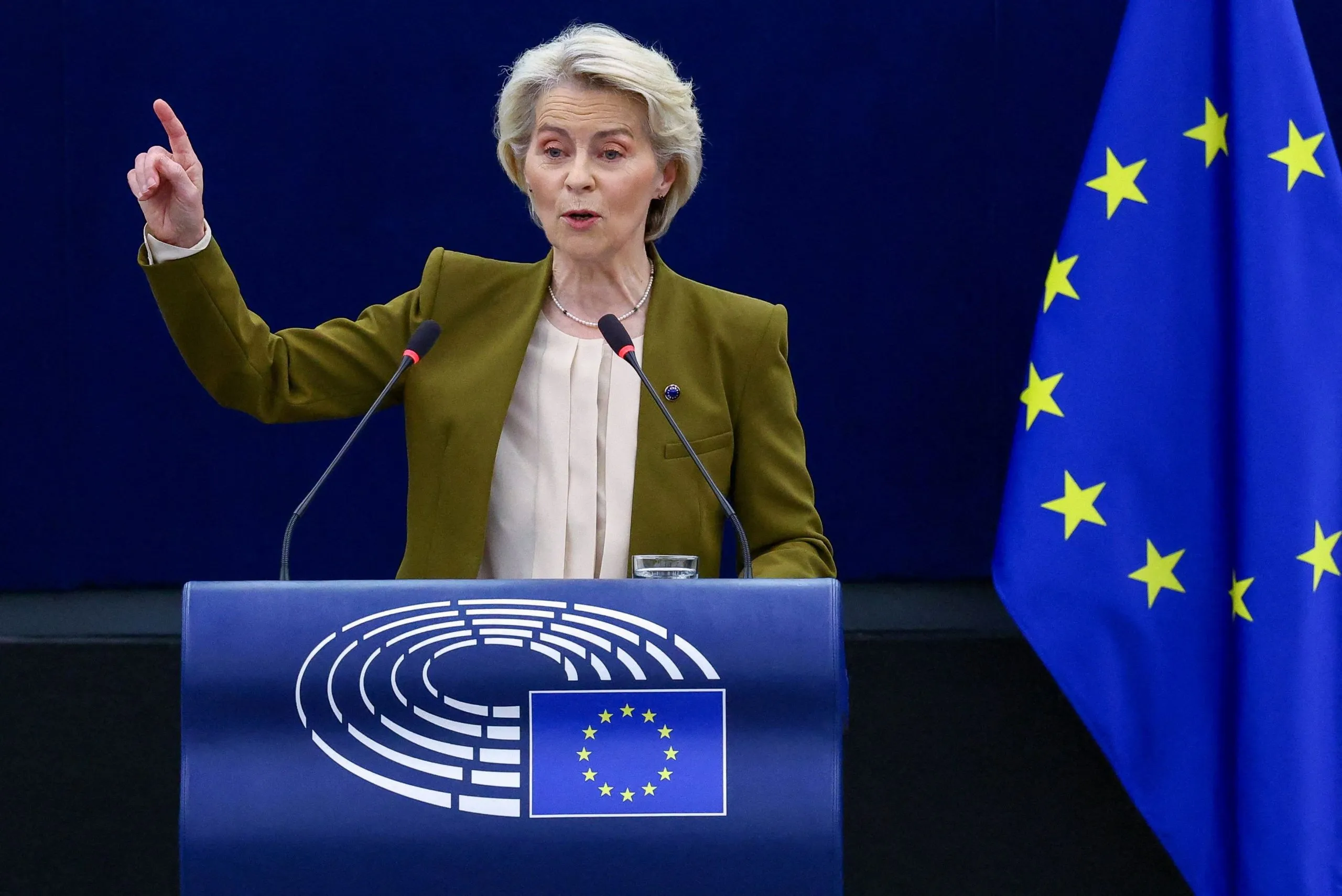 Η φον ντερ Λάιεν μιλά στο Ευρωπαϊκό Κοινοβούλιο για το ενεργειακό κόστος