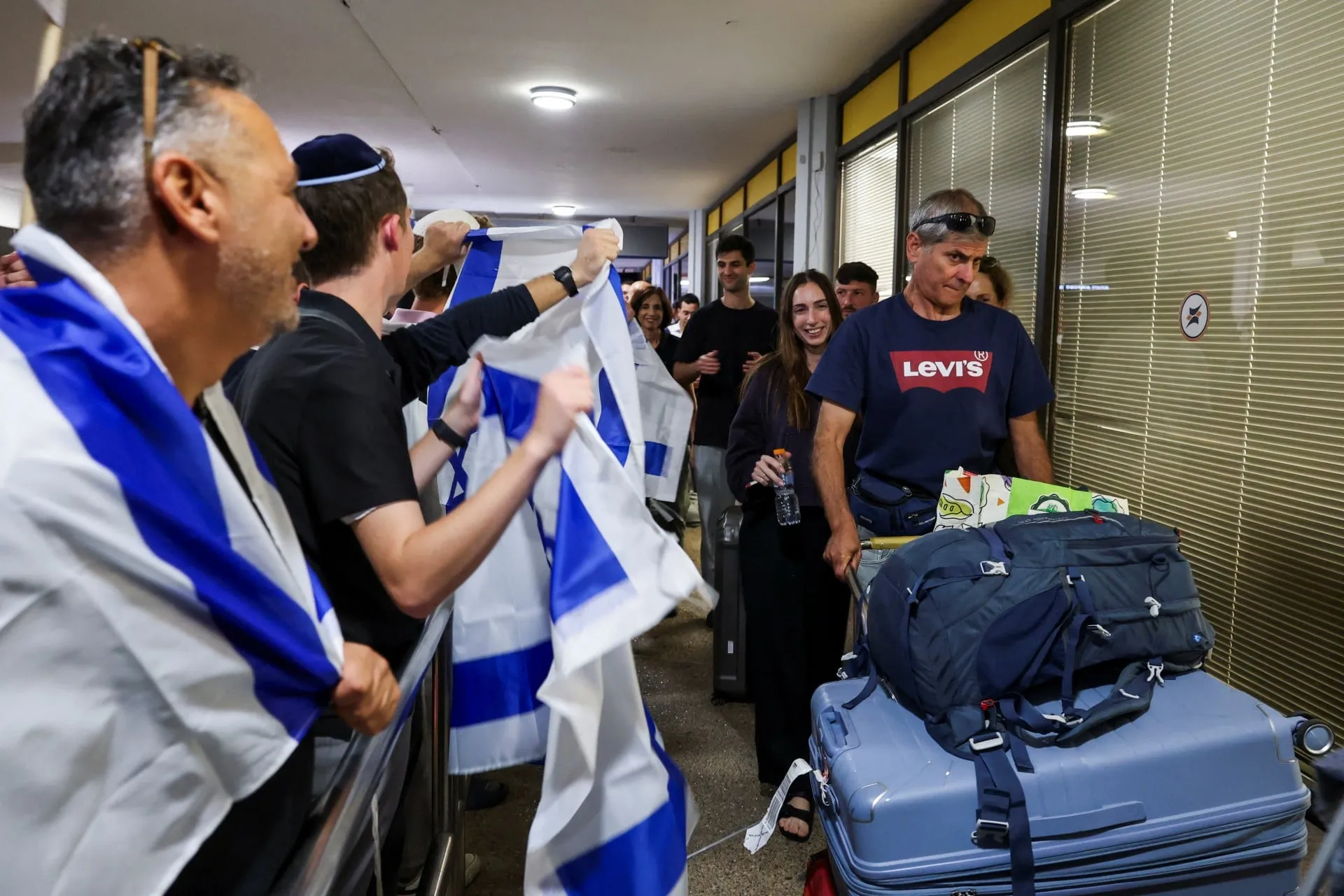 Αεροσκάφος της Flydubai σε αεροδρόμιο