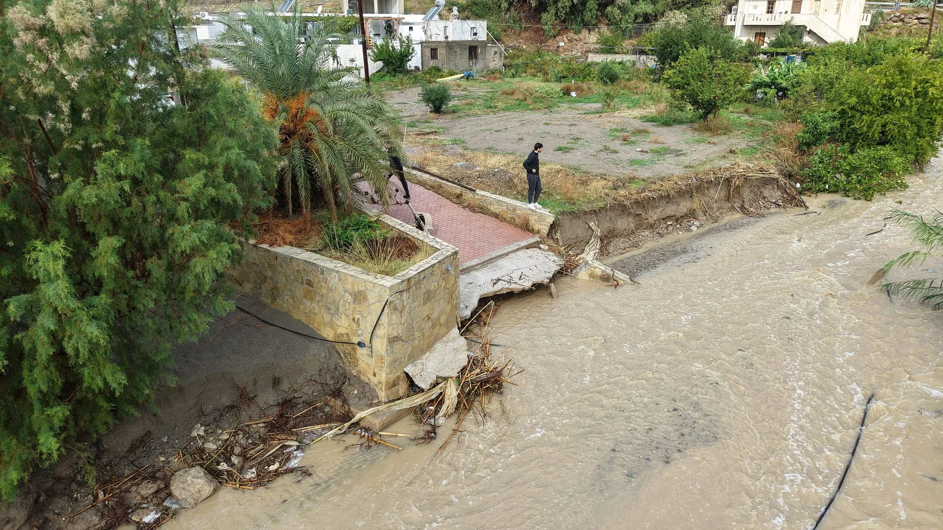 Πλημμύρες και βροχή στην Κρήτη κατά την κακοκαιρία