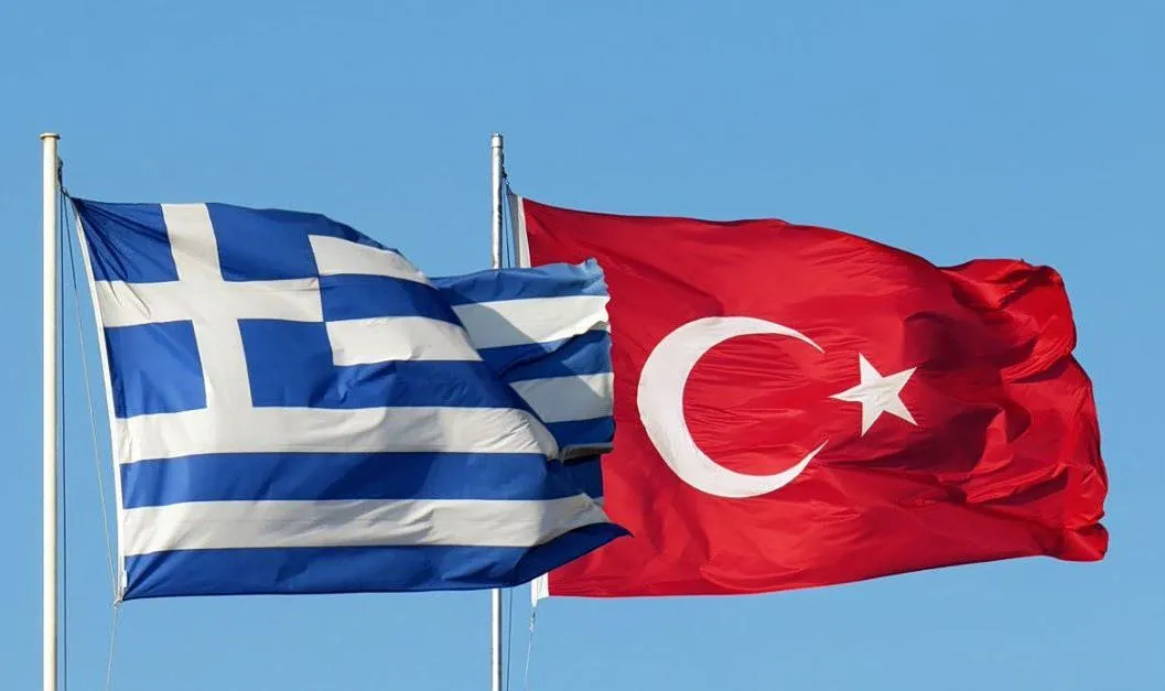 Ελληνική και τουρκική σημαία σε διπλωματική συνάντηση
