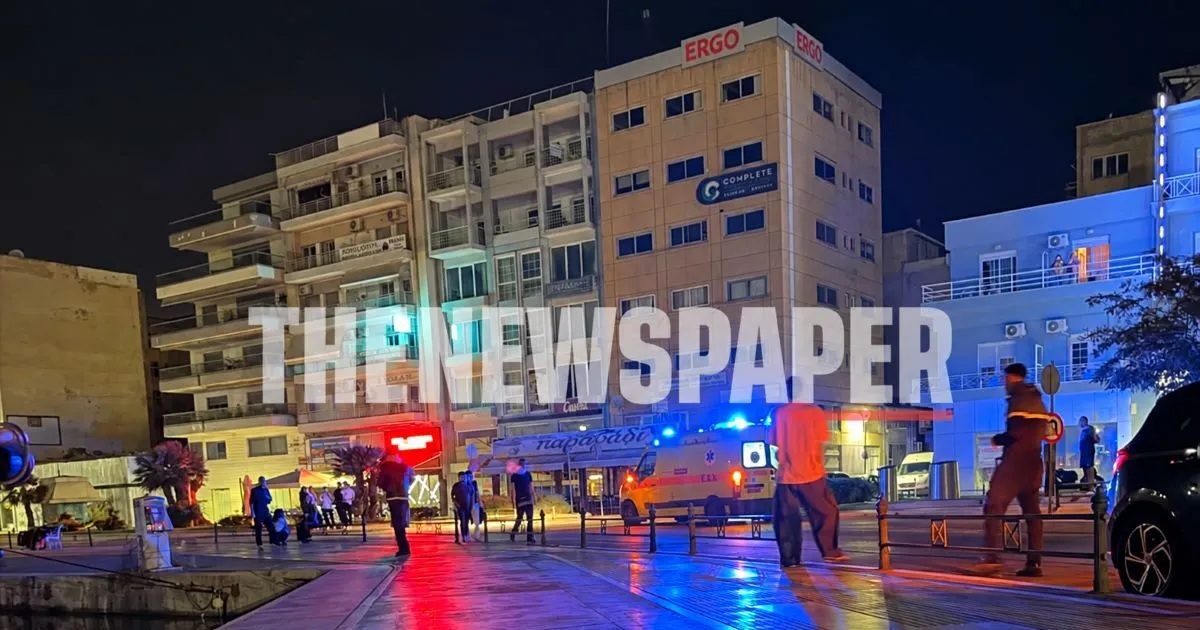 Ασθενοφόρο στην παραλία του Βόλου μετά από επίθεση