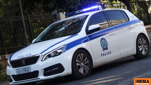 Αστυνομικό περιπολικό της Ελληνικής Αστυνομίας σε δρόμο