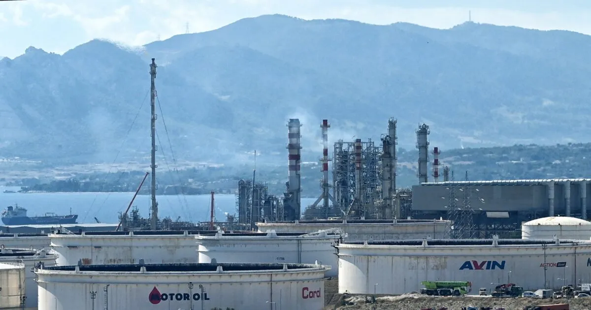 Εγκαταστάσεις διυλιστηρίου Motor Oil Αγίους Θεοδώρους