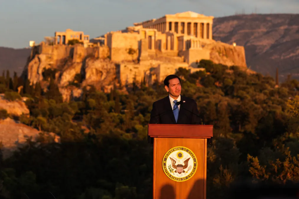 Μάρκο Ρούμπιο ομιλία στην Πνύκα με φόντο Ακρόπολη
