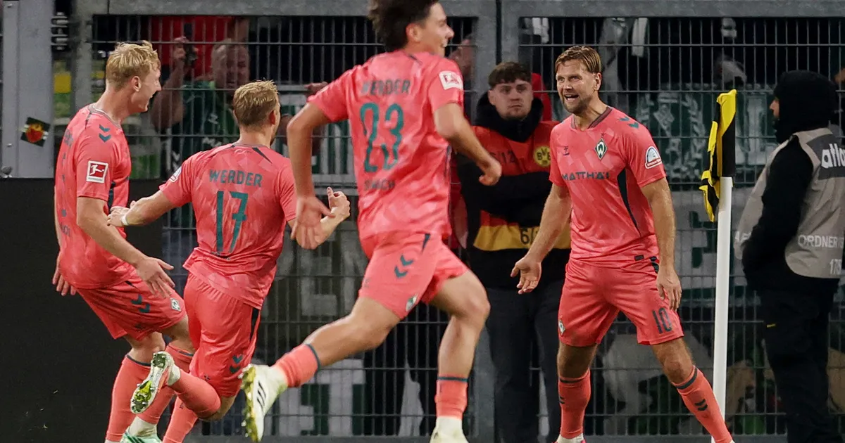 Ποδοσφαιριστές της Ντόρτμουντ σε αγώνα Bundesliga