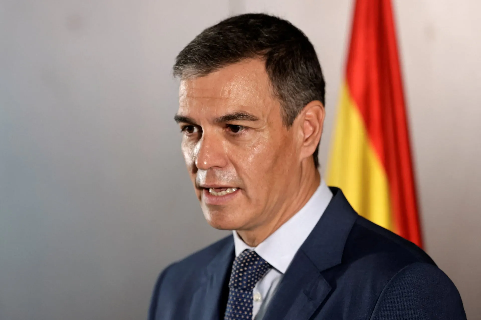 Ο Πέδρο Σάντσεθ ανακοινώνει πρόωρες εκλογές στη Μαδρίτη