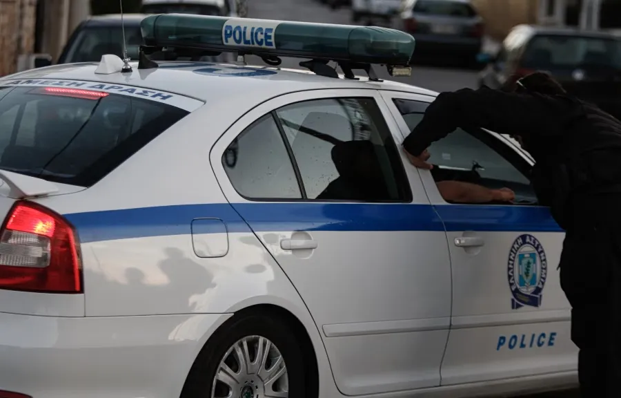 Αστυνομική επιχείρηση σύλληψης στον Πειραιά