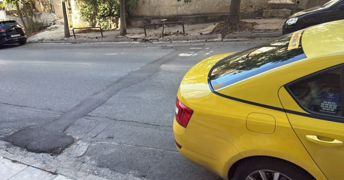 Αστυνομικό περιπολικό στη Νέα Ιωνία μετά την επίθεση σε οδηγό ταξί