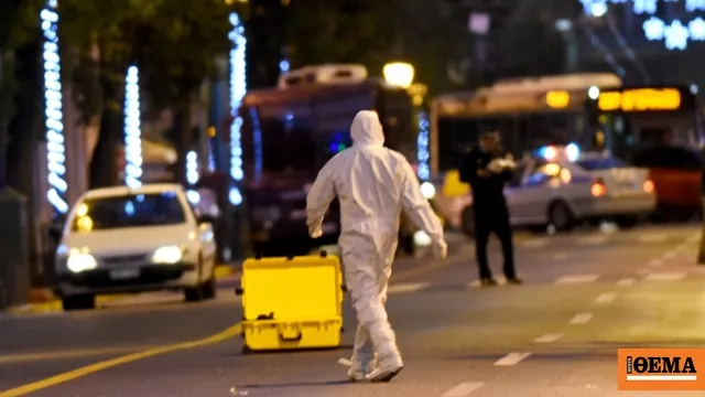 Αστυνομικός αποκλεισμός δρόμου στο κέντρο της Αθήνας