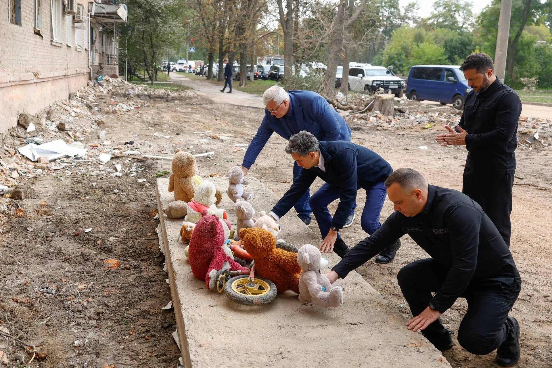 Ο Ζελένσκι μιλά σε δημοσιογράφους στο Πριλούκι