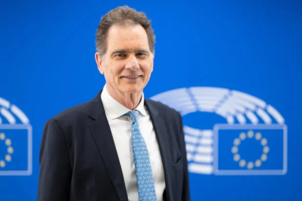 Ο Νίκος Παπανδρέου μιλά στο Ευρωκοινοβούλιο