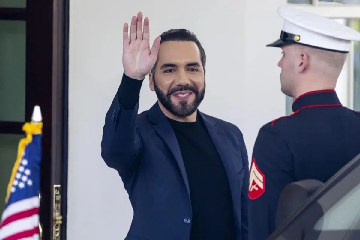 Ο πρόεδρος του Ελ Σαλβαδόρ Ναγίμπ Μπουκέλε σε δημόσια εμφάνιση